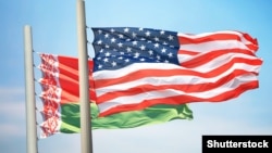 Афіцыйныя сьцягі Беларусі і Злучаных Штатаў