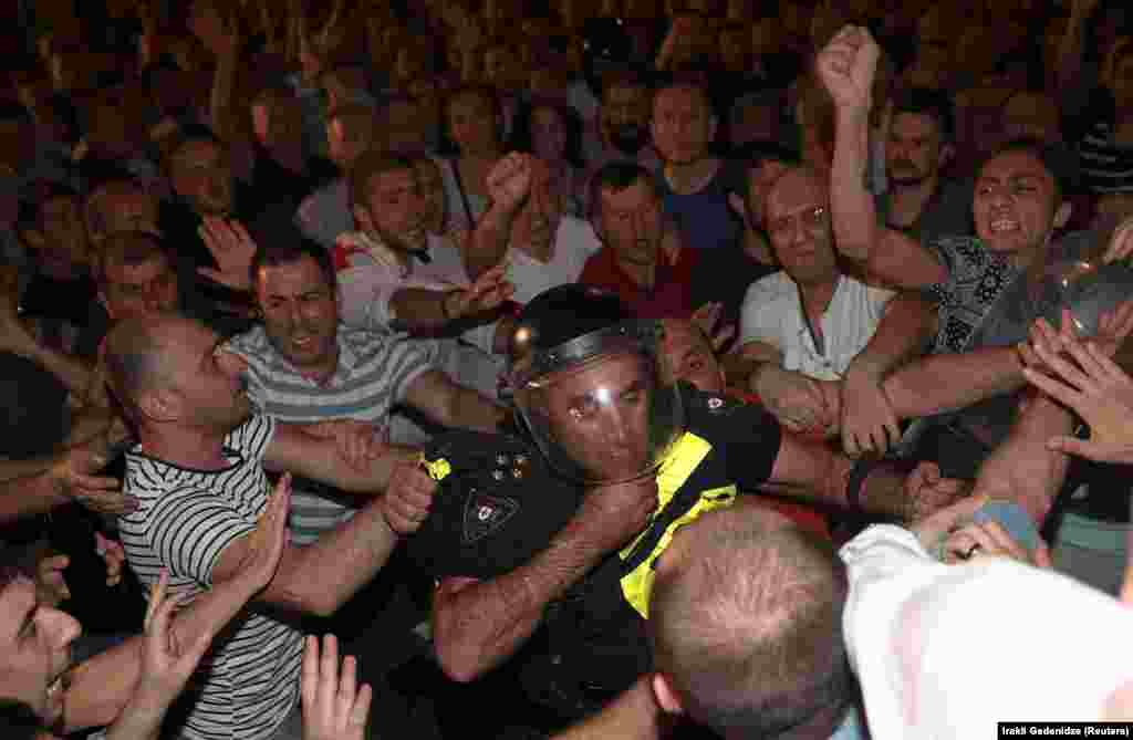 Violence erupted after protesters attempted to storm the parliament.&nbsp;