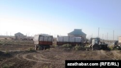 2011-nji ýylda 550 müň gektar ýere pagta ekilip, ýurdumyz boýunça her gektardan ortaça 17 sentner hasyl almak niýetlenipdir. 