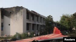 Resturile aeronavei Boeing 787 Dreamliner.