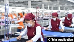 Анжиян облусундагы трикотаж өндүрүшү.