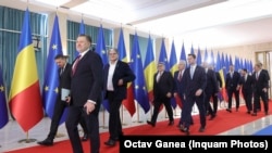 Din cauza cheltuielilor publice prea mari din 2024, Guvernul a fost obligat să înghețe salariile, pensiile și alte alocațiile în 2025.