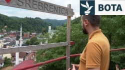 Gjenocidi në sytë e një fëmije: “Rri pranë meje, mos u ndaj as edhe një sekondë”