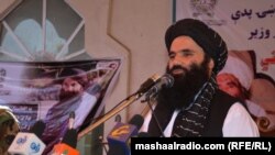 حقاني د جولای پر ۱۶مه په صبریو ولسوالۍ کې غونډې ته په وینا کې وویل، نړیواله ټولنه دې د افغانستان کنګل شتمنۍ ازادې کړي.