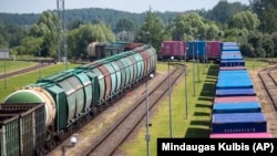 Вагони на залізничній станції. Ілюстративне фото