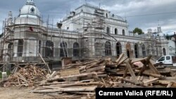 Cazinoul din Vatra Dornei este una dintre clădirile-emblemă ale stațiunii din Bucovina. Înainte de a fi reabilitată cu fonduri europene, clădirea risca să se prăbușească. 