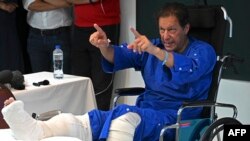 عمران خان د نومبر پر څلورمه د ډزو تر پېښې وروسته په وینا کې تور پورې کړ چې وزیراعظم، د کورنیو چارو وزیر او د پوځ او جنرال ورباندې په حمله کې ککړ دي.