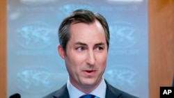 متیو میلر، سخنگوی این وزارت به تاریخ هشتم آگست سال جاری: ما در بارۀ وضعیت آن امریکایی‌ها، محمود، رایان و جورج گلیزمن شدیداً نگرانی داریم که به ناحق در افغانستان بازداشت شده‌اند.