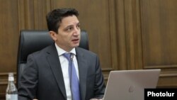 Ֆինանսների նախարար Վահե Հովհաննիսյան, արխիվ