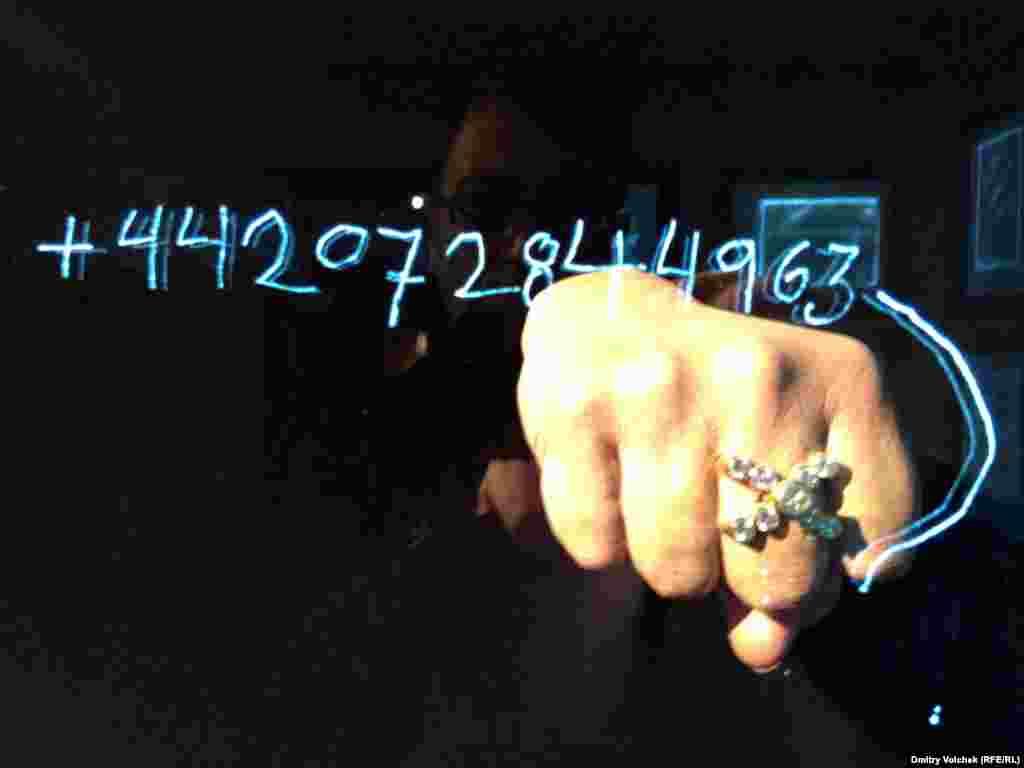 Фрагмент инсталляции Рона Арада "Последний поезд" в палаццо Кавалли Франкетти