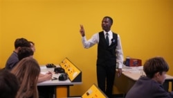 Umar Ukasha, profesorul din Nigeria care a cucerit elevii din Moldova 
