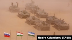 Harby türgenleşiklere 2 müň 500 töweregi rus, täjik we özbek gullukçylary gatnaşdy.