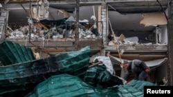 საილუსტრაციო ფოტო. რუსული დრონებით შეტევის შედეგად დანგრეული სახლი კიევის ოლქში 