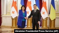 Саломе Зурабишвили и Владимир Зеленский, архивная фотография