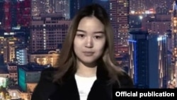 Изделип жаткан Назик Уланованын сүрөтү. 