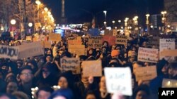 Pe 30 ianuarie, germanii au ieșit în număr mare în Berlin să demonstreze împotriva alierii CDU cu AfD, în ciuda anunțatului „cordon sanitar”.