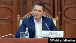 Омурбек Бабанов.