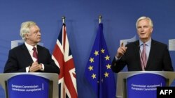 დიდი ბრიტანეთის მინისტრის, დევიდ დევისისა და ევროკავშირის წარმომადგენლის, მიშელ ბარნიეს შეხვედრა