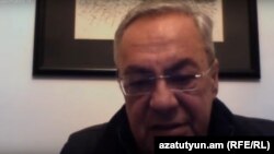 Бывший председатель Центрального банка, экономист Баграт Асатрян (архив)