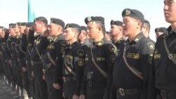 «Офицер зарабатывает меньше, чем курьер». В Казахстане уменьшаются доходы военных