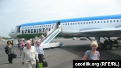 "Өзбекстан аба жолдорунун" учагы, Ташкент аэропорту, Өзбекстан