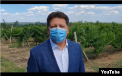 În timp ce deputații Pro Moldova îl căutau la Președinție, deputatul Ștefan Gațcan a publicat imagini video în care anunța că nu a fost sechestrat și că se simte bine, precizând totodată că nu va comunica cu niciun prieten, deoarece are nevoie de reabilitare.