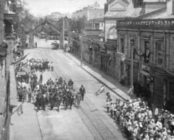 26 მაისი ტფილისის ქუჩებში