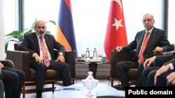 Հայաստանի վարչապետ Նիկոլ Փաշինյան և Թուրքիայի նախագահ Ռեջեփ Էրդողան, Նյու Յորք, 24-ը սեպտեմբերի, 2024թ. 
