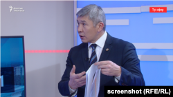 Вице-премьер-министр Максат Мамытканов в студии «Азаттыка». 10 января 2021 года.