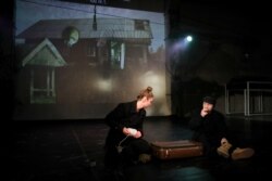 Акторы Станіслава Шаблінская і Аляксей Нарановіч