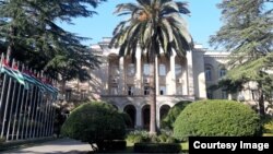 აფხაზეთის დე ფაქტო რესპუბლიკის პრეზიდენატის ადმინისტრაცია სოხუმში.