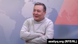 Политик Дос Кошим.