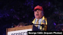 Brian Brown, un susținător american al lui George Simion, a venit să transmită publicului că nu va face doar America, ci și Europa măreață din nou.