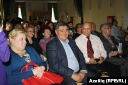 Кичәгә килүчеләр