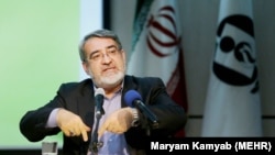 وزیر کشور اعتراض‌ها را مرتبط با موضوع موسسات مالی و اعتباری دانست و گفت مشکلات بیش از ۹۵ درصد این موسسات از سوی دولت حل شده است.