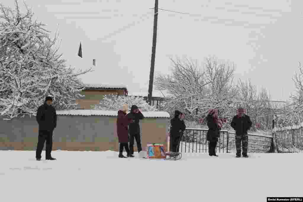 Когда же приедет автобус...