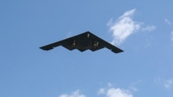 Si është të jesh brenda bombarduesve që SHBA-ja i përdori në Iran e në Kosovë?