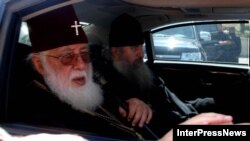 По словам главы грузинского правительства, охрана патриарха в Берлине усилена и он на днях намерен лично проведать его