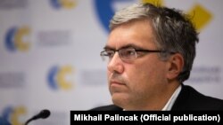 Депутат з опозиції Ростислав Павленко вважає, що уряд надто залежний від президента