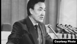 Эгемен Кыргыз Республикасынын туңгуч өкмөт башчысы Насирдин Исанов (1943–1991).