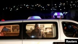 افغان: عداد ۵۴ نفر مجروحین و پانزده کشته به شفاخانه ما انتقال یافتند.