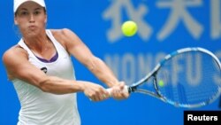 Юлия Путинцева Уханьдағы жарыста. Қытай, 27 қыркүйек 2016 жыл. 
