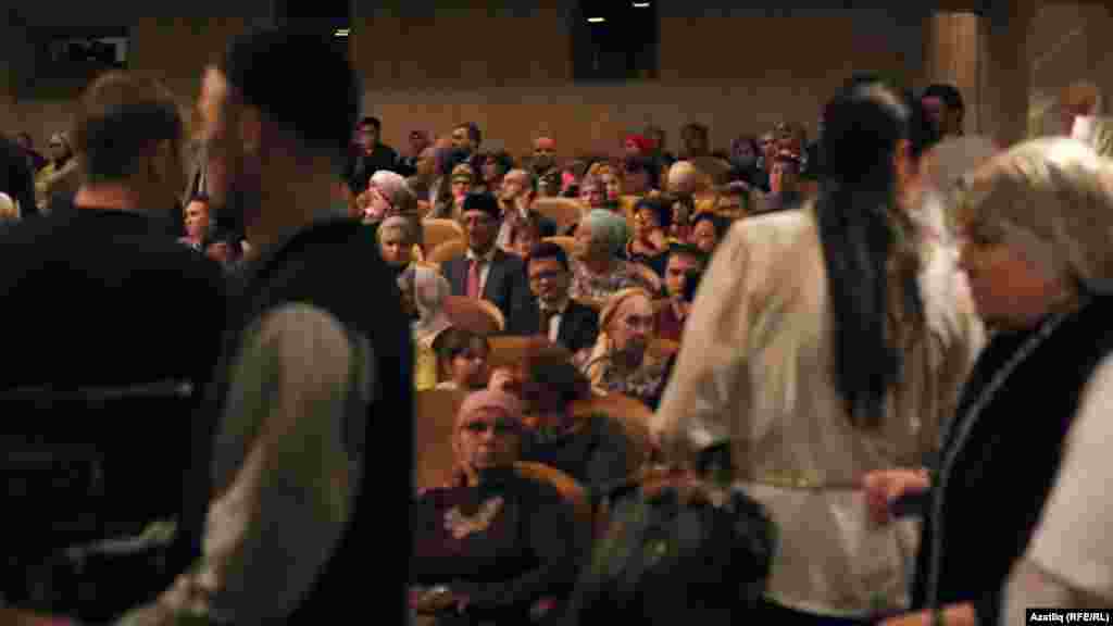 "Җан белән сөйләшү" спектакленә килгән тамашачы