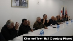 საკრებულოს წევრები მხარს უჭერენ „დროებითი სამუშაო ჯგუფის“ შექმნას