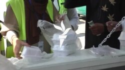 اسلام اباد کې خیریه بنسټ خلکو ته په ارزانه بیه خواړه ورکوي