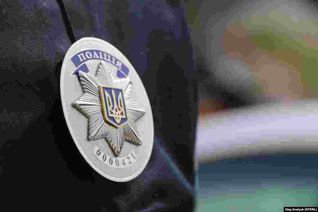 Металевий значок &ndash; обов'язковий атрибут кожного поліцейського