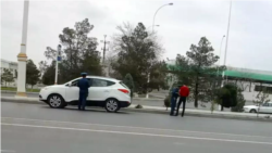 Häkimiýetler içerki zähmet migrantlaryny paýtagtdan we Ahaldan çykarýar