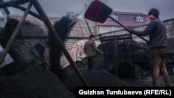 Бишкектеги көмүр сатуучу жайлардын бири.