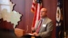 Ambasadori amerikan në Kosovë Jeff Hovenier. 