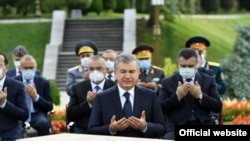 Шавкат Мирзиёев на церемонии памяти жертв репрессий.